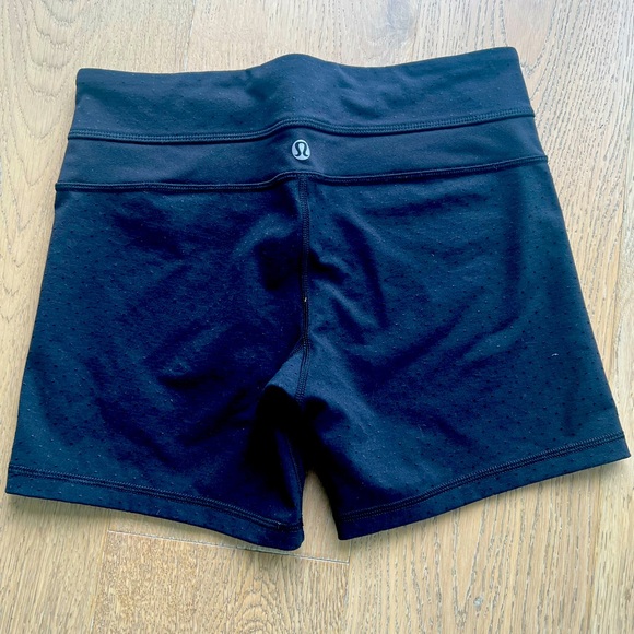 Lululemon Shorts BLACK - Picture 1 of 9